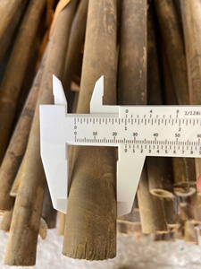 MEILLEURE QUALITÉ POUR LE POTEAU EN BAMBOU AU PRIX LE PLUS BAS PRÊT À EXPORTER EN GRANDE QUANTITÉ - Product Image 3