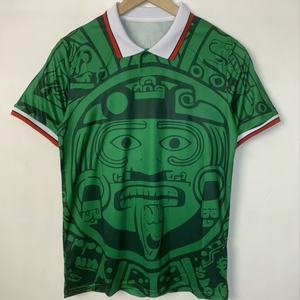 Venta al por mayor de fábrica: Camiseta de fútbol personalizada de México 2026, uniforme de fútbol para aficionados y jugadores, versión retro de la Copa Mundial - Product Image 5