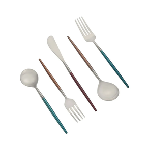 Vente à chaud ensemble de couverts en acier inoxydable poli or ensemble de couverts de table en acier miroir - Product Image 3