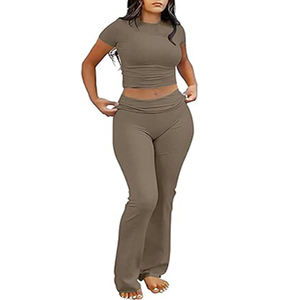 Ensemble de gymnastique deux pièces en gros Vêtements de yoga pour femmes avec logo personnalisé de haute qualité | Ensemble haut court et leggings Active Wear Gym Wear - Product Image 3