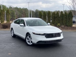 Honda Accord LX CVT d'occasion propre 2025 - Product Image 2