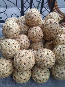 Pelota de ratán/Caneball/ Chinlone Sepak Takraw Sport Kick Ball hecha de madera de ratán tamaño estándar 10cm/20cm - Product Image 5