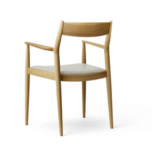 Silla de comedor Kinuta hecha de madera de teca maciza de alta calidad con cojín de color natural para uso en interiores. - Product Image 3