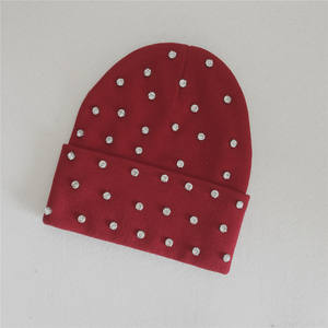 Bonnet en tricot gaufré avec logo personnalisé bonnet d'hiver en cuir chaud avec étiquette tissée avec patch caractère et impression de points - Product Image 5
