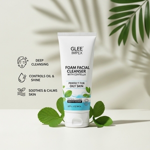 Nettoyant moussant pour le visage GLEE Impex à la Centella pour peaux grasses, nettoyage en profondeur doux, sans sulfate, sans paraben, sans parfum - Product Image 2