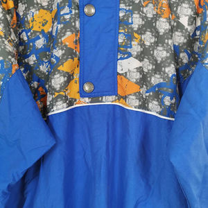 เสื้อแจ็คเก็ตกันลมระบายอากาศสำหรับผู้ชายเสื้อกันลมสำหรับเล่นกีฬาฟุตบอลพิมพ์ลายโลโก้ตามสั่ง - Product Image 4