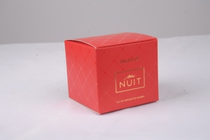 Cajas de Fragancias Impresas en Offset Ecológicas de Primera Calidad con Estampado en Relieve con Lámina Dorada, Laminación Mate y Recubrimiento UV - Product Image 3