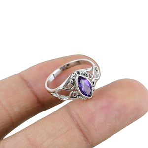 Mejor diseño clásico hecho a mano amatista piedra preciosa cabujón anillo 925 sólida plata esterlina 925 Plata estampada joyería de plata de moda - Product Image 1