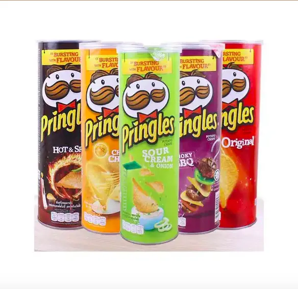 सभी स्वादों के मूल प्रिंगल्स आलू चिप्स सभी आकारों में केवल ऑनलाइन बिक्री के लिए उपलब्ध हैं