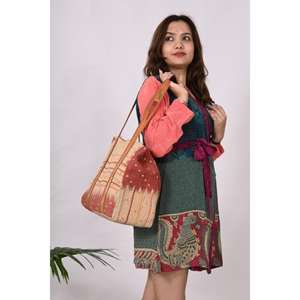 Pastel designer épaule shopping porter sac sac à main unisexe coton vintage kantha boho hippie gudri jeter fourre-tout en gros - Product Image 3