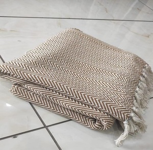 Patrón teñido de hilo tejido de algodón estilo Jacquard ecológico con flecos para decoración del hogar en sofá y sofá - Product Image 2