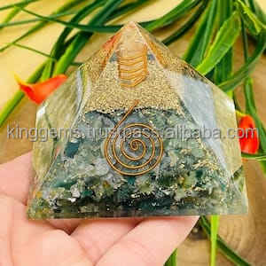 Pyramide Orgone en Agate Mousse Verte Naturelle Sculptée Style Arbre d'Amour Super Fine 70-75MM – Décoration d'Intérieur Feng Shui REIKI Élégante en Gros - Product Image 3