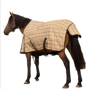 Alfombra de invierno de caballo rellena de algodón de alta calidad, protección duradera aislada para exteriores, fabricada en Pakistán - Product Image 1