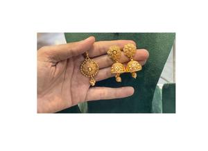 Ensemble de collier plaqué or de haute qualité, aspect réaliste, avec boucles d'oreilles et tikka, pour les mariages, les festivals, collection pour femmes - Product Image 2