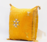 Housse de coussin jaune vif en soie de cactus abstrait marocain fait à la main pour la maison et l'hôtel OEM disponible