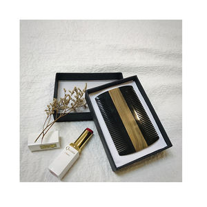 Peine de cuerno hecho a mano de Vietnam para uso en hoteles Tipo de peine para piojos - Product Image 1