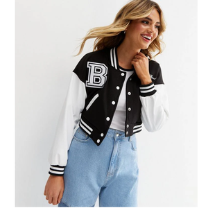 Vente en gros de vestes universitaires pour hommes de la meilleure qualité fabriquées au Pakistan à un prix confortable vestes universitaires pour femmes avec logo en chenille - Product Image 1