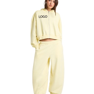 Ensemble de survêtement court zippé pour femme, en tissu doux de qualité, pour les acheteurs en gros - Product Image 1