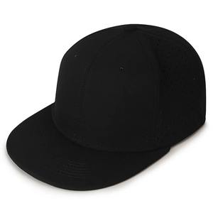 Chapeaux de baseball en polyester à 6 panneaux avec trous découpés au laser Casquette de sport à séchage rapide Fabricant de chapeaux en coton avec logo personnalisé - Product Image 2