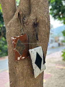 Nouveau véritable pochette en cuir de fourrure de vachette faite à la main petit bracelet en cuir portefeuilles cheveux sur cuir gland embrayages femmes élégant portefeuilles - Product Image 3