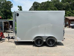 Nouvelle remorque utilitaire fermée 6x12 2000-3000 kg, robuste, à double essieu, pour le transport sécurisé d'équipements et d'outils - Product Image 6