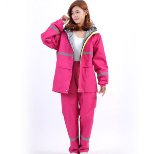 Trajes Impermeables y Transpirables de PVC y Nailon para Hombre con Franjas Reflectantes Atractivas y Diseño Duradero - Product Image 5