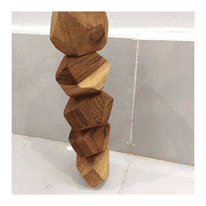 Tumi ishi, pierre en bois sculptée à partir de bois dur naturel pour l'empilage équilibré et le jeu créatif, fabriquée avec soin au Vietnam - Product Image 5