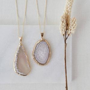 Collar de Cadena con Eslabones Chapados en Oro, Ecológico, Hecho a Mano, con Colgante de Piedra de Ágata, Diamantes y Perlas, Ideal para Fiestas, Estilo Indio - Product Image 3