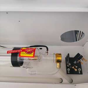 Machine de gravure laser CO2 électrique 80W avec axe rotatif à 360° pour objets ronds en verre, gourdes et emballages en bois - Product Image 3