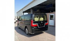 TO YO TA GRANVIA 2023 OCCASION GCC - Product Image 4