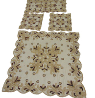 Nappe carrée brodée à motif floral, de haute qualité, classique et élégante, faite à la main, pour l'intérieur et l'extérieur
