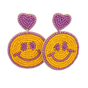Hermosos pendientes de lujo hechos a mano del Día de Patricio con bordado de cuentas multicolor nuevo diseño para niñas y mujeres de moda - Product Image 3