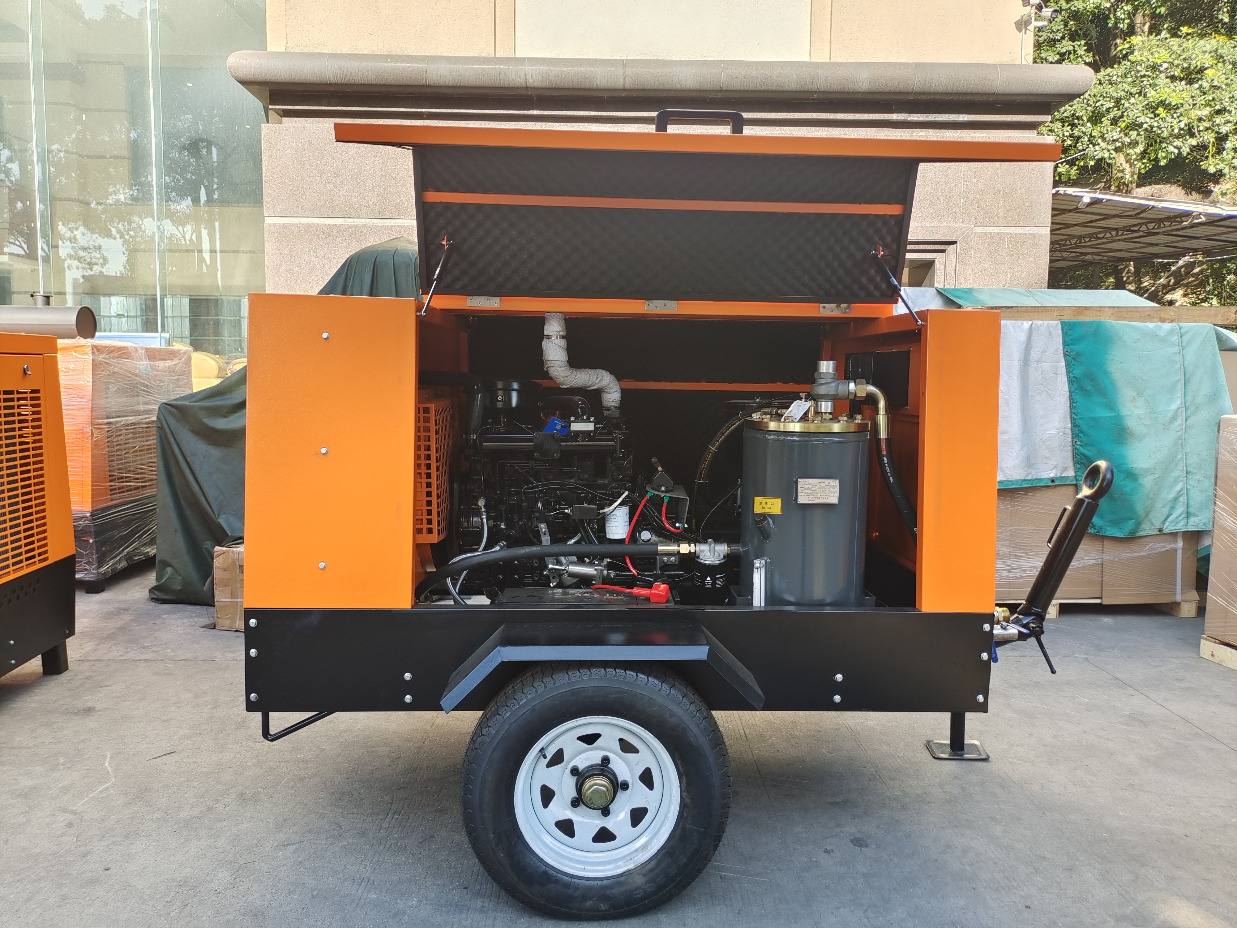 drilling machine screw air compressors giantair durable fuel efficient portable movable heavy diesel rotary 8bar 185cfm