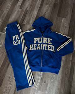 Conjunto de Sudadera con Capucha y Pantalones Deportivos con Estampado Desgastado Personalizado, Ropa Deportiva de Algodón con Franja Lateral para Invierno, Traje Deportivo Holgado - Product Image 1