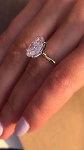 Anillo de compromiso de diamante de corte ovalado cultivado en laboratorio, oro de 14kt, certificado IGI, ajuste de punta de lujo, anillo de regalo de moda para mujer - Product Image 4