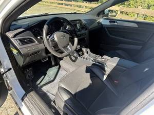 Precio bajo Hyundai Sonata Sport 2015 2. Auto usado en venta - Product Image 3