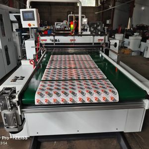 เครื่องม้วนกระดาษแฮมเบอร์เกอร์ LQHQH-900MM เครื่องตัดแผ่นชิ้นส่วนหลักของมอเตอร์ - Product Image 4