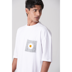 T-shirt surdimensionné blanc Orbit Pocket - Product Image 3