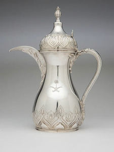 Cafetière arabe Dallah au design unique, couleur dorée, en laiton, cuivre et acier de luxe, écologique, pour la maison, les hôtels, les restaurants, vente en gros - Product Image 4