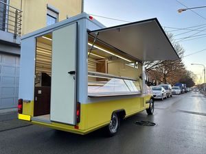 Camión de Comida de Alta Calidad, 4.8m, Carrocería de Aluminio, Furgoneta Motorizada para Catering, Vehículo de Servicio al Aire Libre con Espacio de Preparación y Energía Integrada - Product Image 3