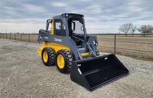 Chargeur compact John Deere 324G de qualité d'origine disponible pour le prix de gros - Product Image 5