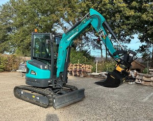 Miniexcavadora Usada Sunward SWE25UF Color Verde Azulado con Cucharón Hidráulico, Motor, Caja de Cambios y Orugas, 2700 kg, 0-2000 Horas - Product Image 2