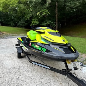 เรือเจ็ท PwC เรือสกี2024ลำแบบหรูหราน้ำ300Hp พร้อมส่ง - Product Image 1