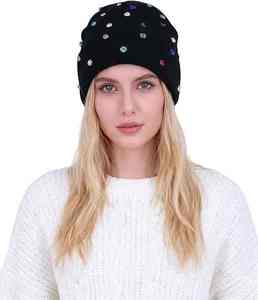 Bonnet d'hiver unisexe en tricot avec détails en strass multi-cristaux, couvre-chef en acrylique pour les commandes en gros - Product Image 2