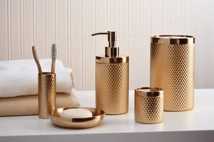 Ensemble de salle de bain en métal au fini élégant pour une salle de bain moderne offrant un style et une fonctionnalité équilibrés - Product Image 4