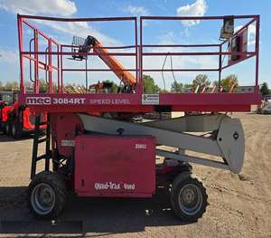 Excelente Elevador de Tijera M-E-C 3084RT del 2013, Listo para Enviar Ahora - Product Image 3