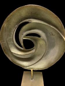 ประติมากรรมเกลียวอลูมิเนียมหรูหราสีทองแบบนามธรรมของตกแต่งบ้านที่ทันสมัยเครื่องประดับโลหะโต๊ะประติมากรรมขัดเงาที่ทันสมัย - Product Image 4