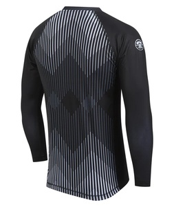 Rashguard à manches courtes rayé, UPF50, respirant - Noir - Product Image 4