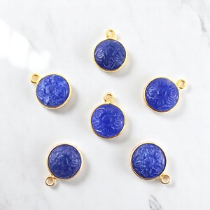 Pendentif de sculpture de fleur de saphir bleu teint - Product Image 1