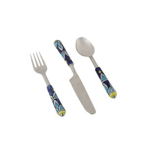 Ensemble de couverts haut de gamme 4 pièces plaqué argent avec poignées dorées fabriquées à la main et adaptées au lave-vaisselle pour les repas - Product Image 2